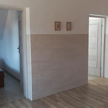 Apartman Pod Lasem Ostrowo